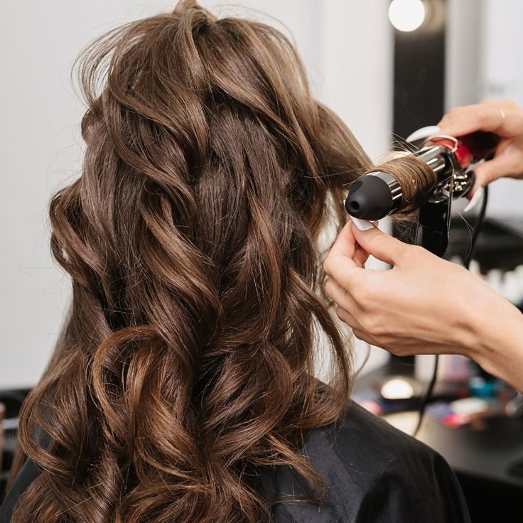 Hair Curling (Medium Hair)
